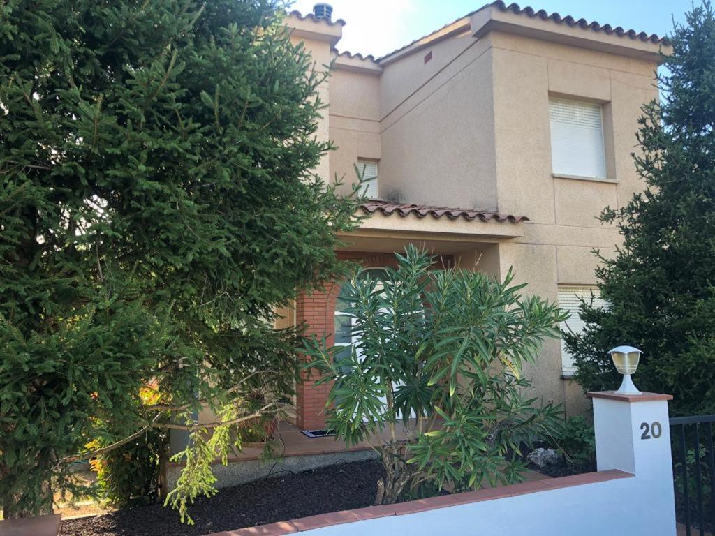 Casa Veuras Girona - Montiliviヴィラ エクステリア 写真