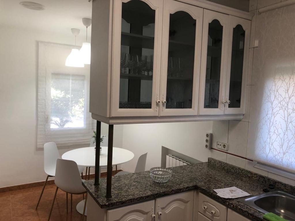 Casa Veuras Girona - Montiliviヴィラ エクステリア 写真